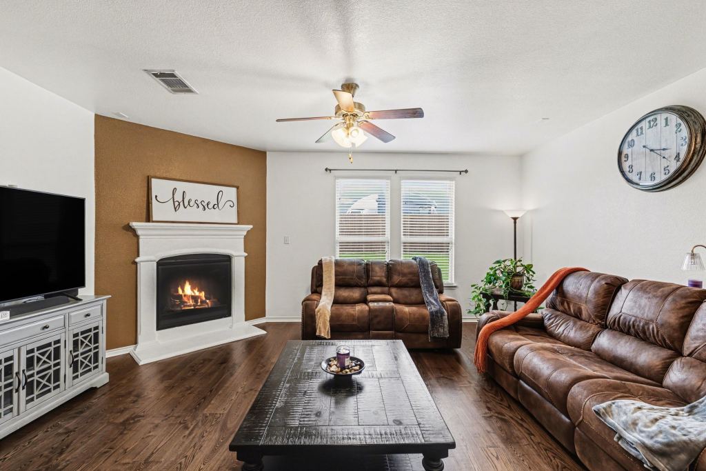 820 Lake Sierra Way, Little Elm, TX 75068 — photo 1