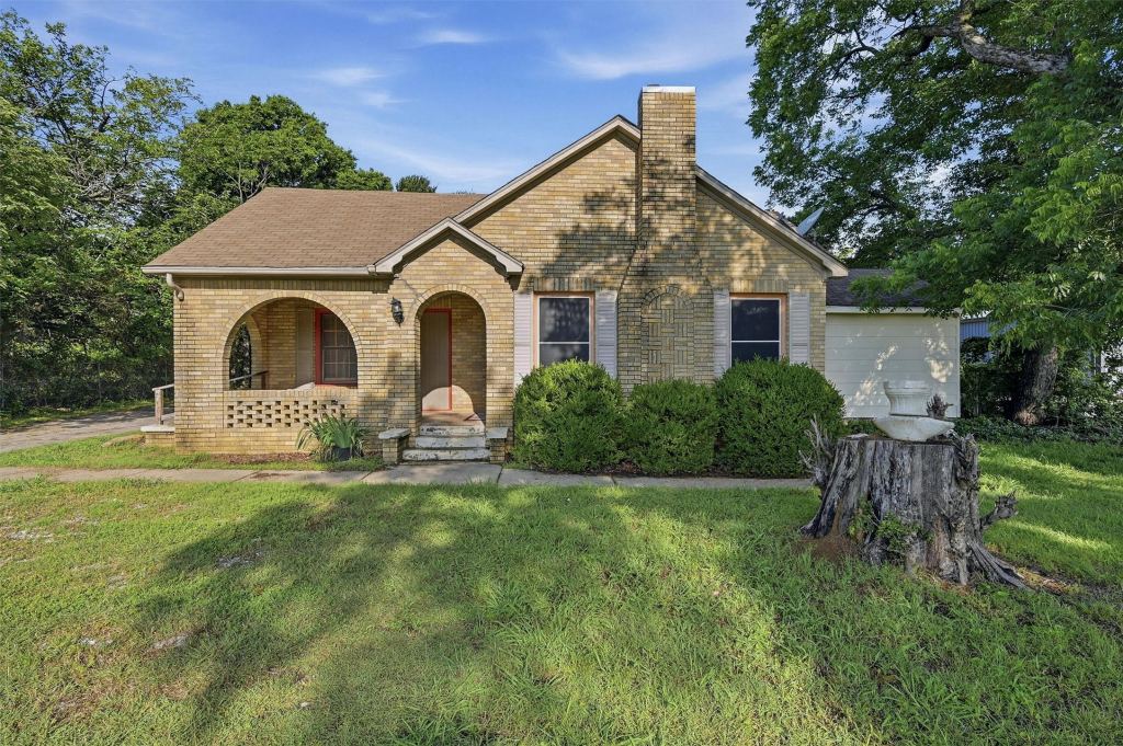 2912 W Morton Street, Denison, TX 75020 — photo 1