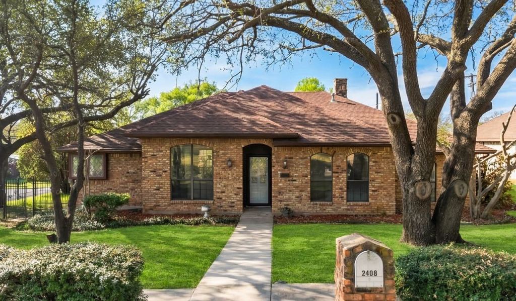 2408 Castle Street, Irving, TX 75038 — photo 1