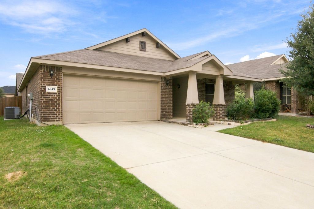 6249 Topsail Drive, Fort Worth, TX 76179 — photo 1