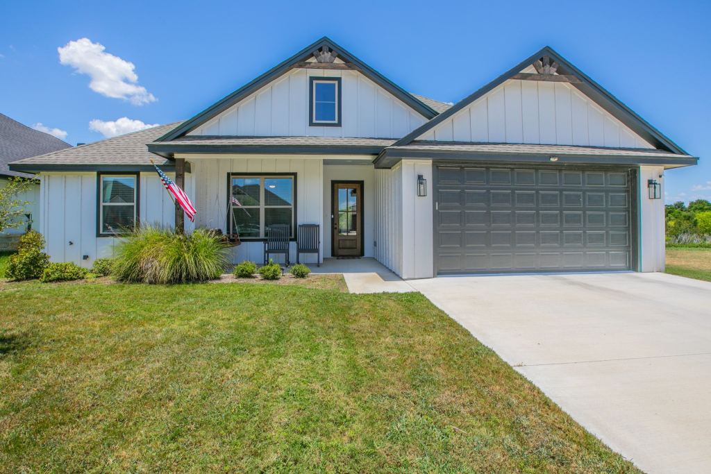 5305 Black Horse Court, Waco, TX 76708 — photo 1