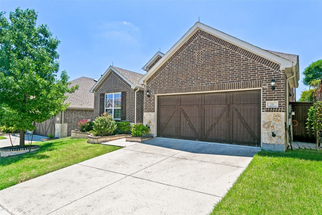 211 Copper Canyon Drive, Lewisville, TX 75067 — photo 1