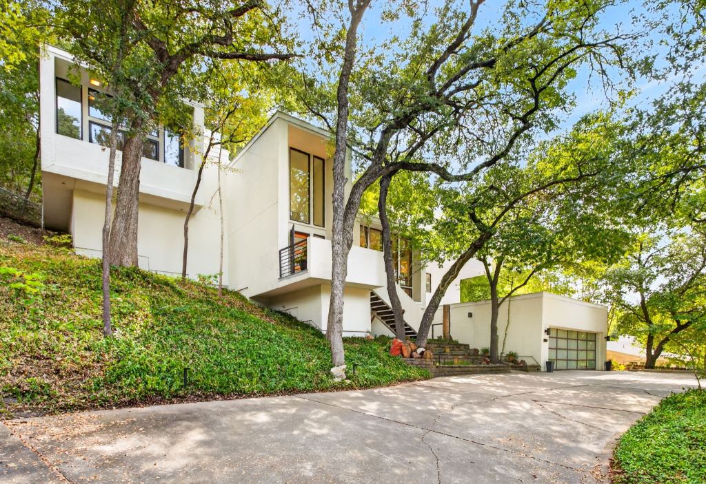 3817 Harlanwood Drive
