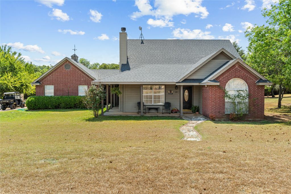 120 Christopher Court, Weatherford, TX 76088 — photo 1