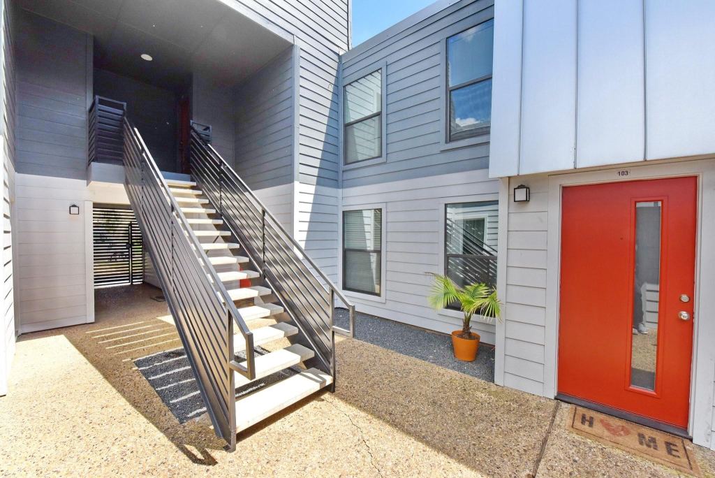 4033 Gilbert Avenue 103, Dallas, TX 75219 — photo 1