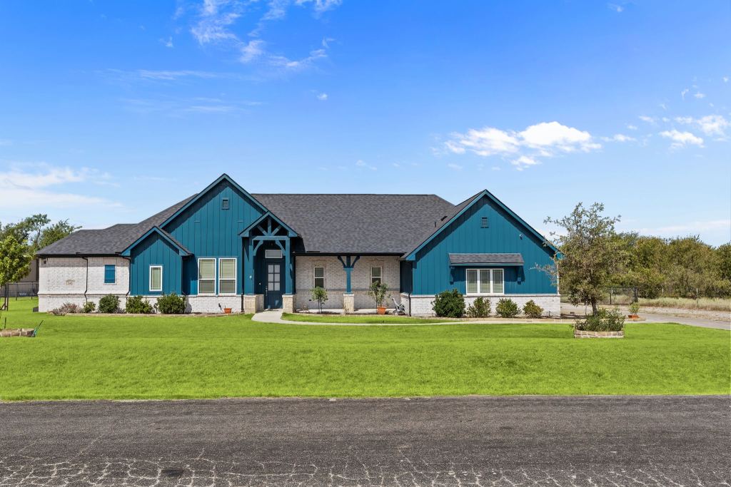 345 Palo Alto Drive, Springtown, TX 76082 — photo 1