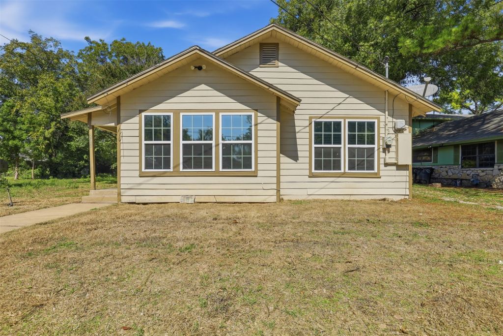 205 Olive Street, Cleburne, TX 76031 — photo 1