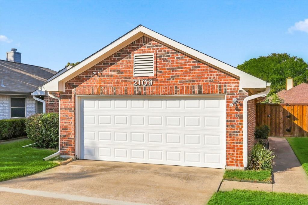 2109 Glen Heights Drive, Garland, TX 75044 — photo 1