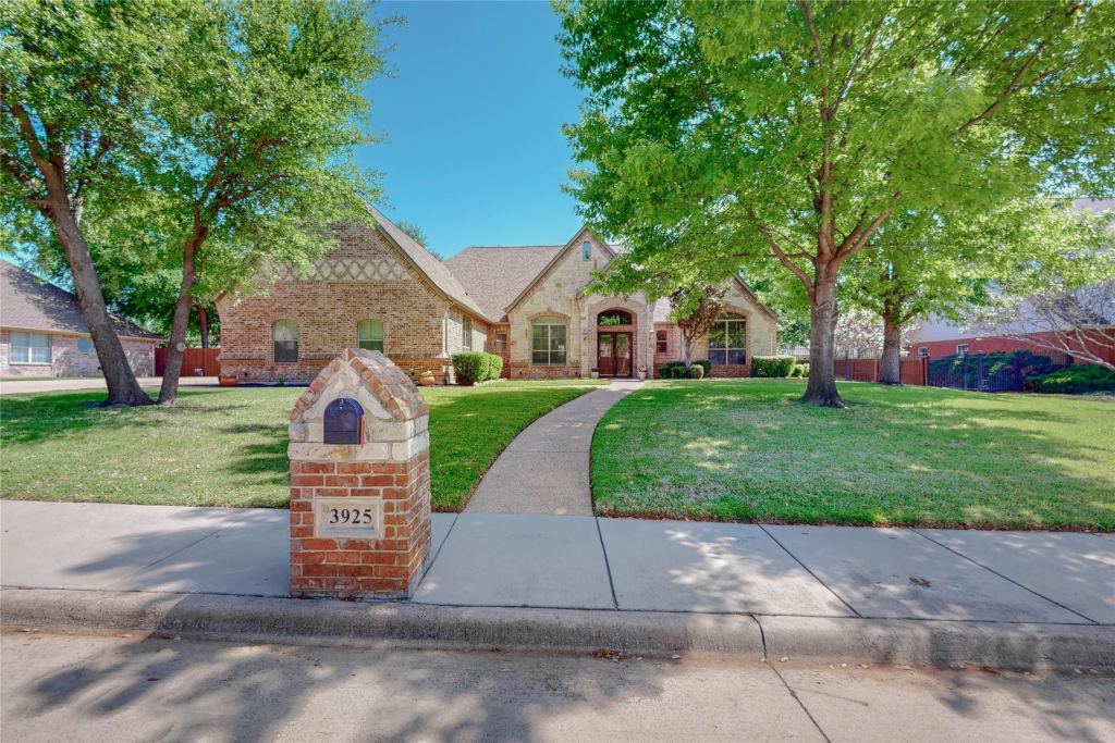 3925 Westway Terrace, Fort Worth, TX 76179 — photo 1