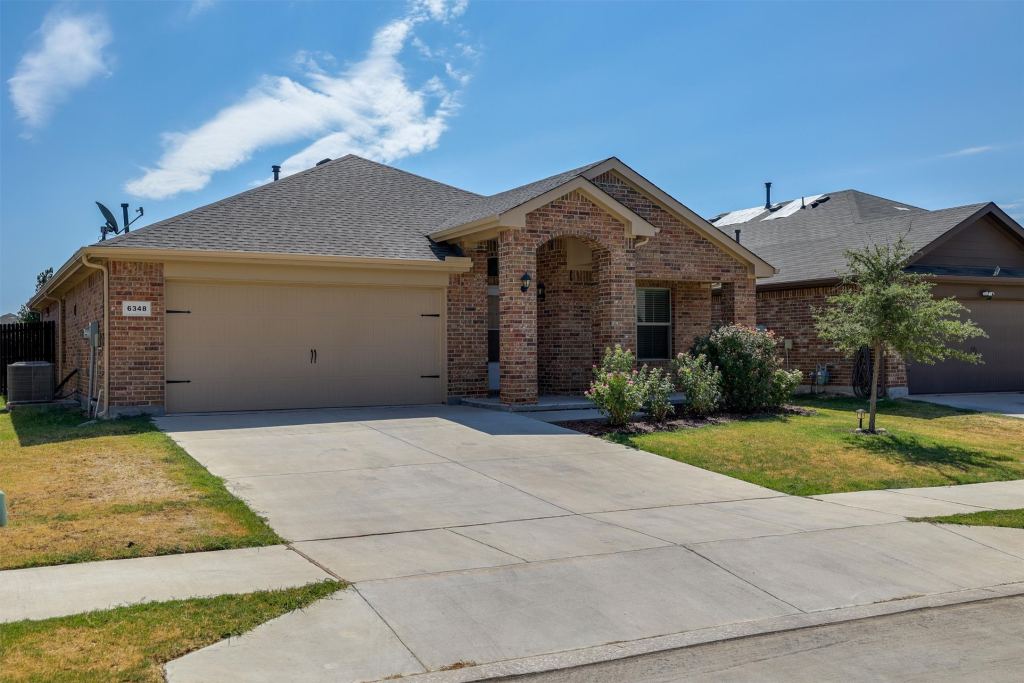 6348 Eagle Lake Court, Fort Worth, TX 76179 — photo 1