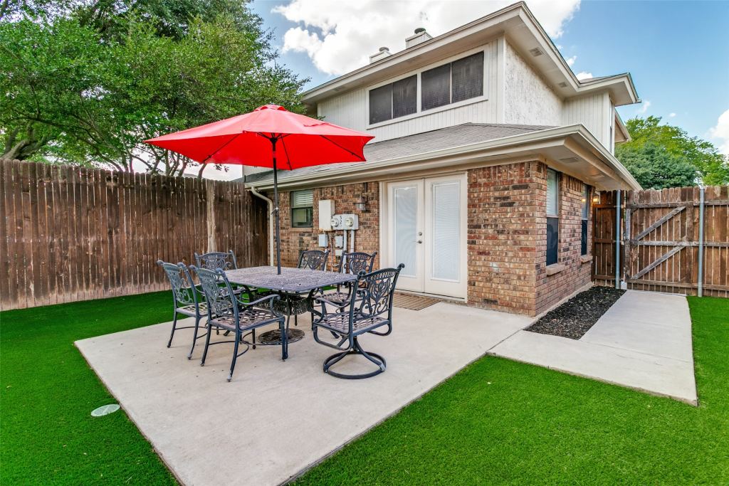 529 Essex Place, Euless, TX 76039 — photo 1