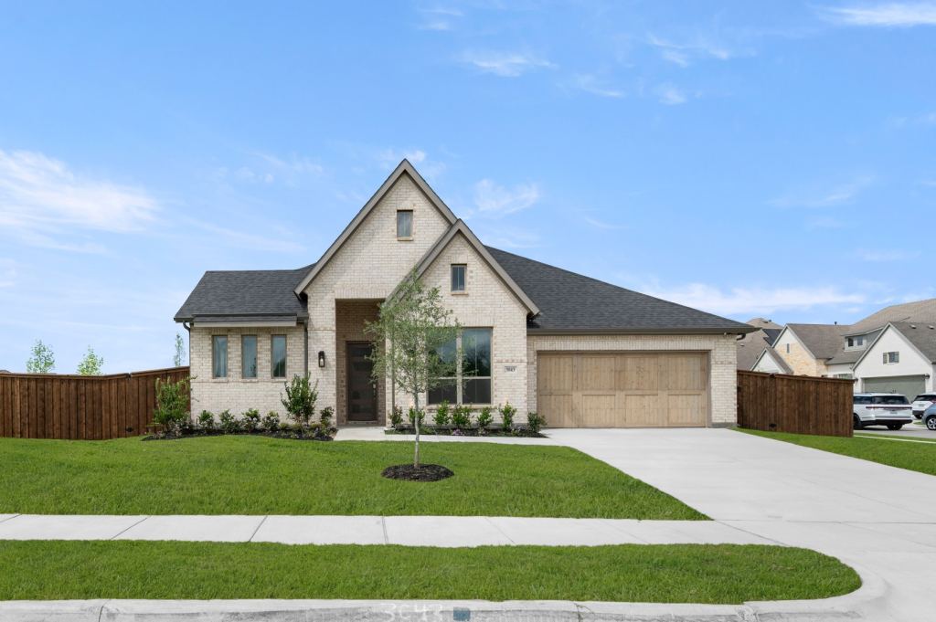3043 Farmhouse Drive, Midlothian, TX 76065 — photo 1