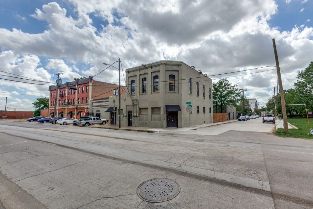2007 S Ervay Street 2007-200, Dallas, TX 75215 — photo 1