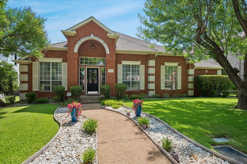 7710 Sweetgum Drive, Irving, TX 75063 — photo 1