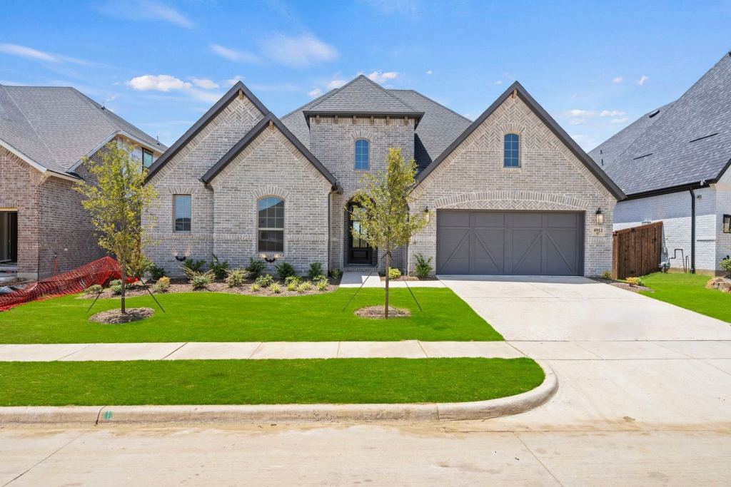 4912 Sandbrock Parkway, Aubrey, TX 76227 — photo 1