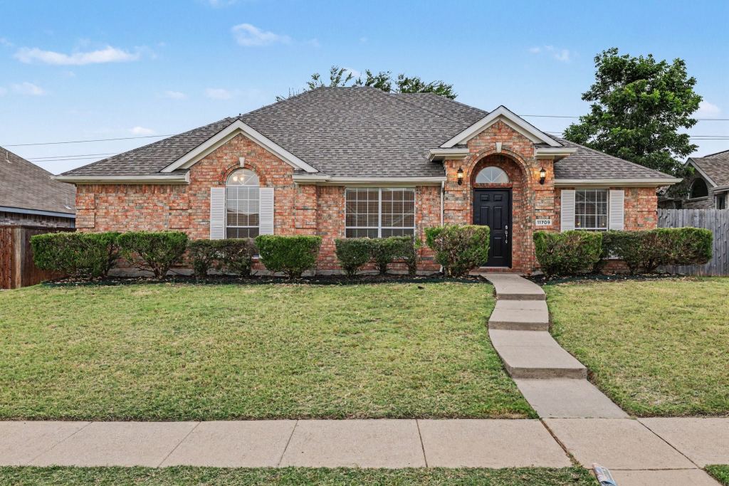 11709 Amber Valley Drive, Frisco, TX 75035 — photo 1