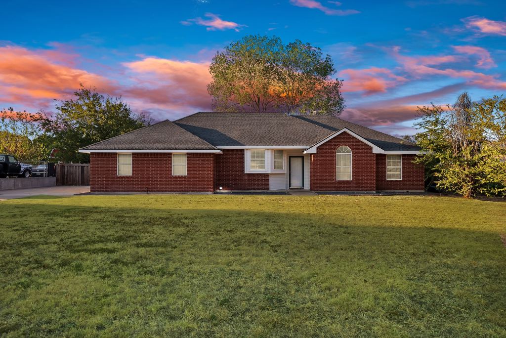 317 Anita Lane, Waxahachie, TX 75165 — photo 1