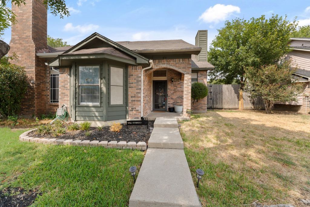 831 Valleybrooke Drive