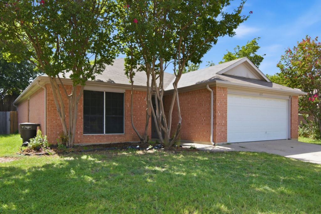 6317 Rockhaven Drive, Fort Worth, TX 76179 — photo 1