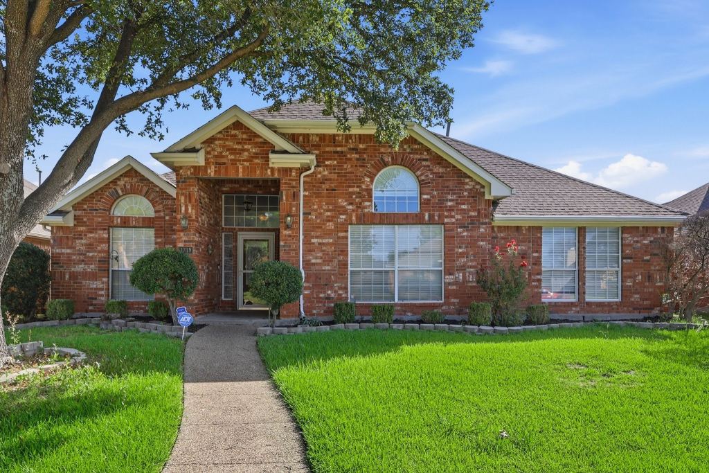 1718 Creek Valley Road, Mesquite, TX 75181 — photo 1