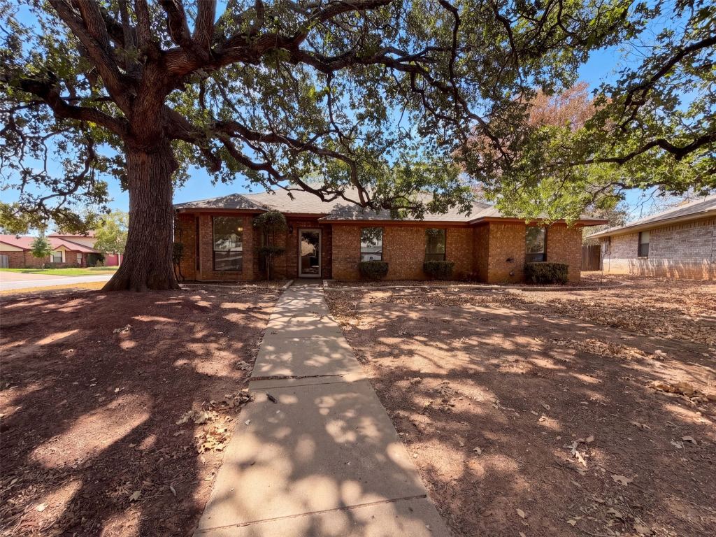 5126 Eagle Nest Drive