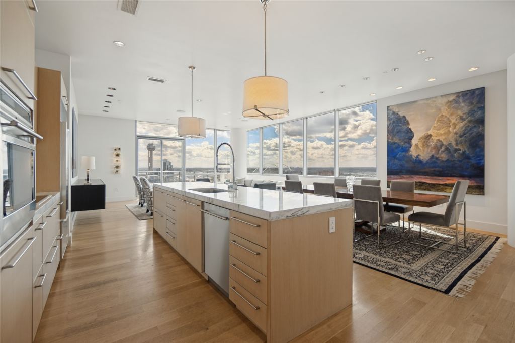 2200 Victory Avenue 1705, Dallas, TX 75219 — photo 1