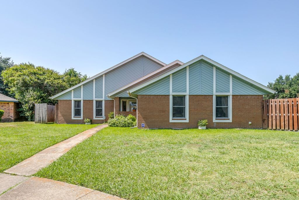 5419 Barcelona Drive, Garland, TX 75043 — photo 1