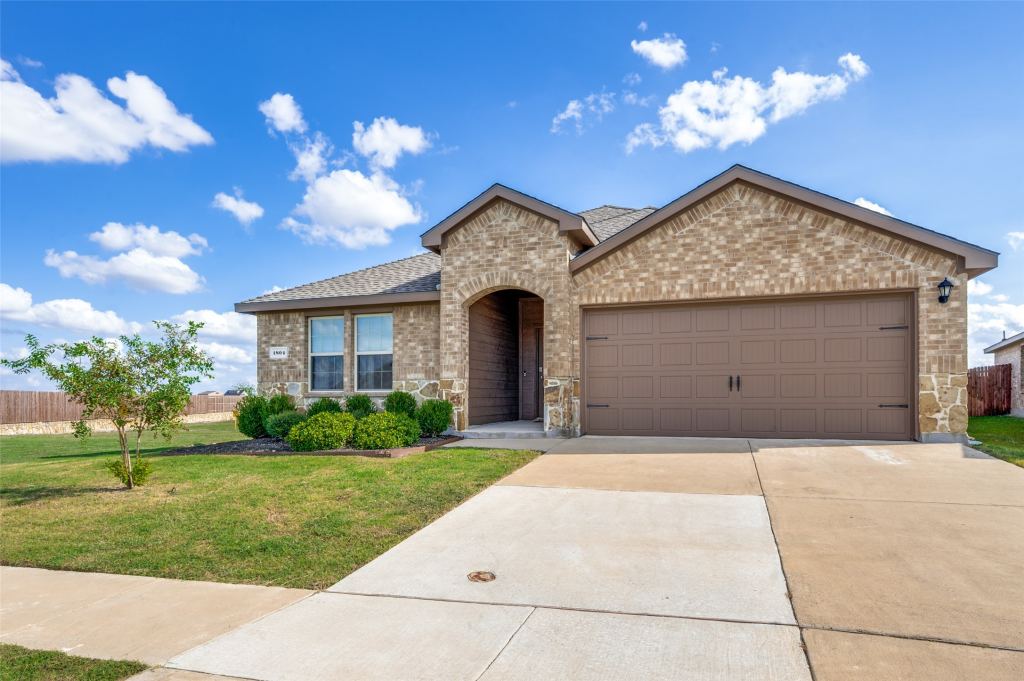1804 Duskwood Drive, Lancaster, TX 75146 — photo 1