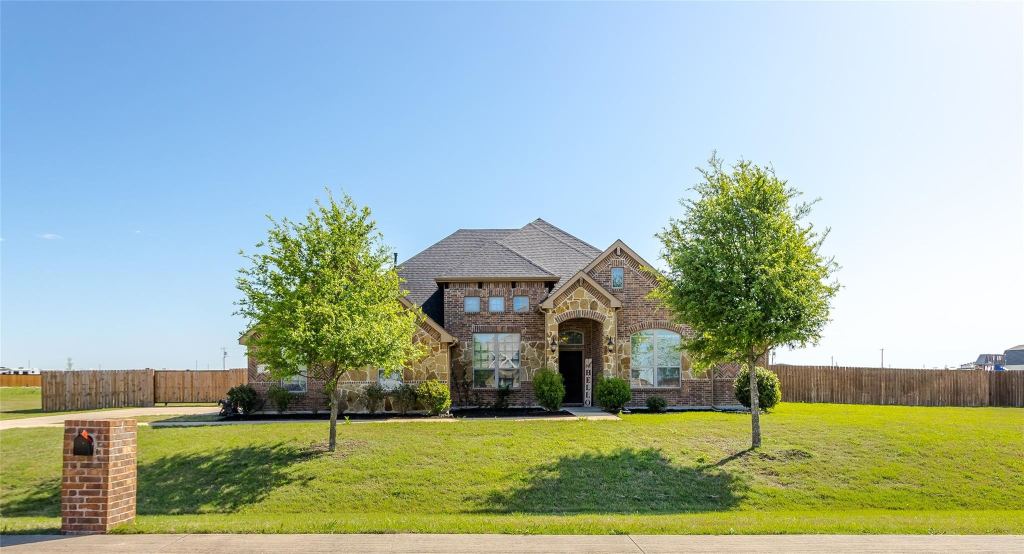 1130 Yukon Boulevard, Waxahachie, TX 75167 — photo 1