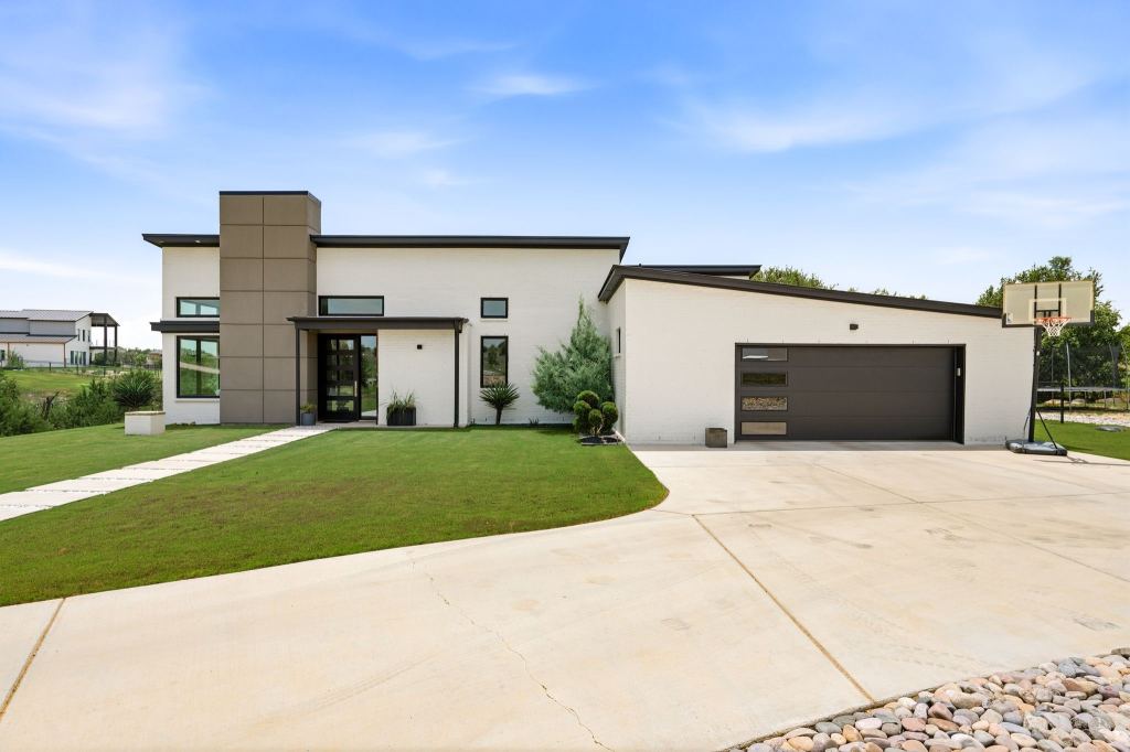 2088 Eagles Ridge Drive, Weatherford, TX 76087 — photo 1