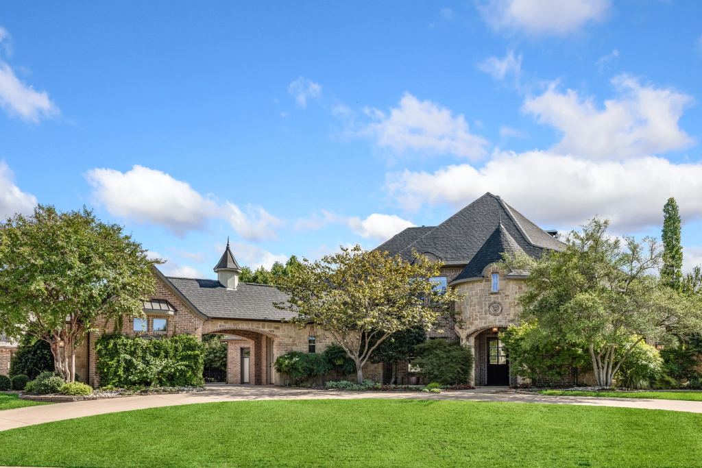 3305 Clubview Drive, Denton, TX 76226 — photo 1