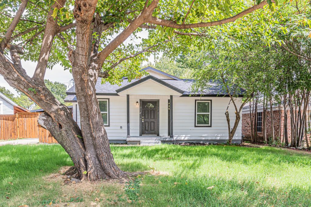 426 NE 29th Street, Grand Prairie, TX 75050 — photo 1