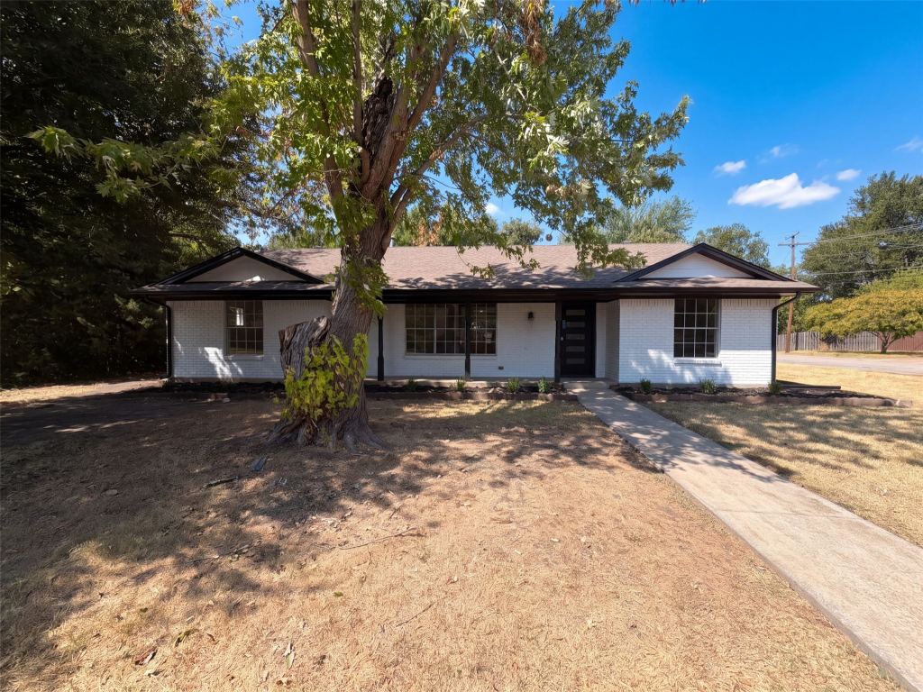 1329 Wellington Drive