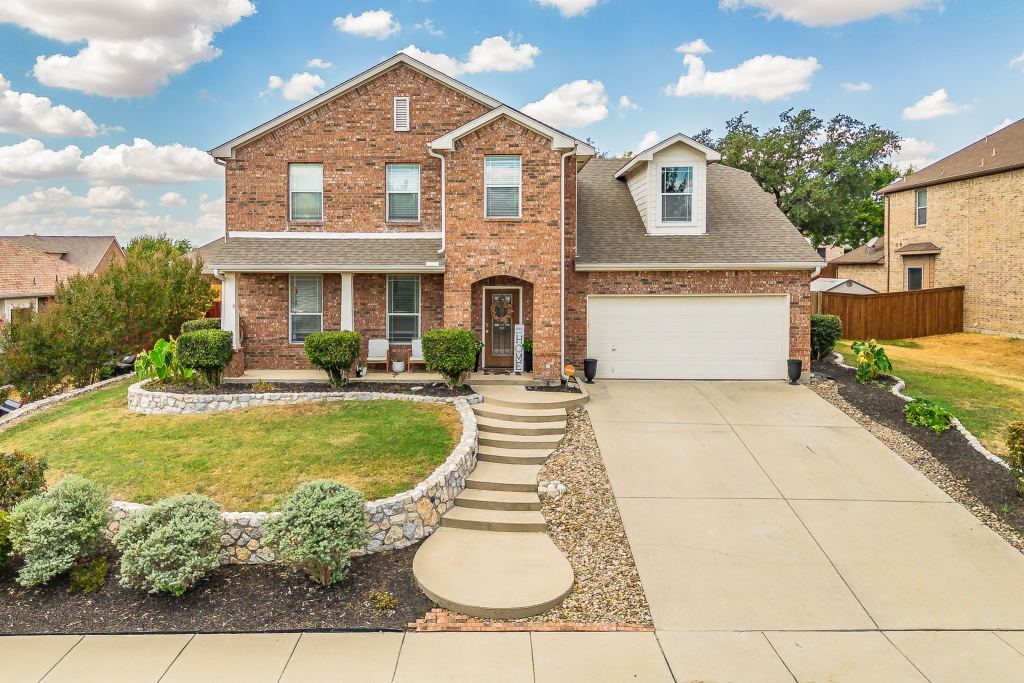721 Saddle Ridge Trail