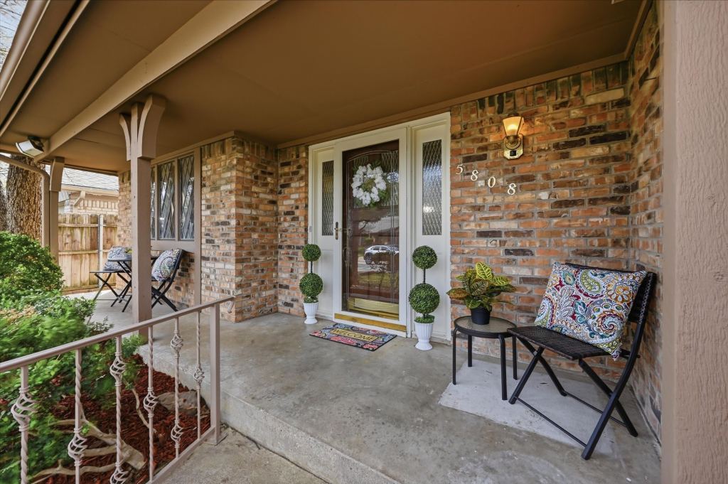 5808 Ridge Drive, Arlington, TX 76016 — photo 1