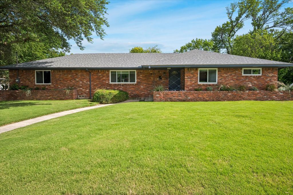 2203 Healey Drive