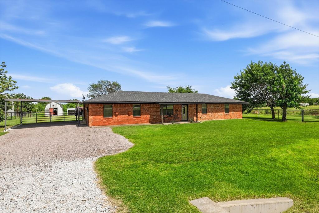 9238 Indian Trail, Sanger, TX 76266 — photo 1