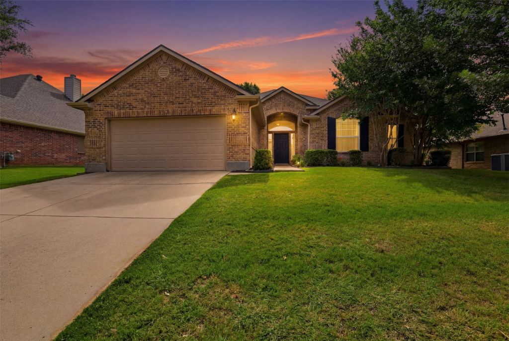 410 Charlie Way, Weatherford, TX 76087 — photo 1