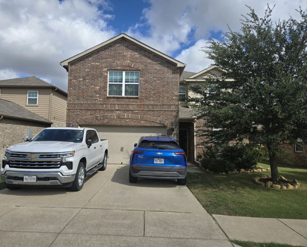 137 Presidents Way, Venus, TX 76084 — photo 1