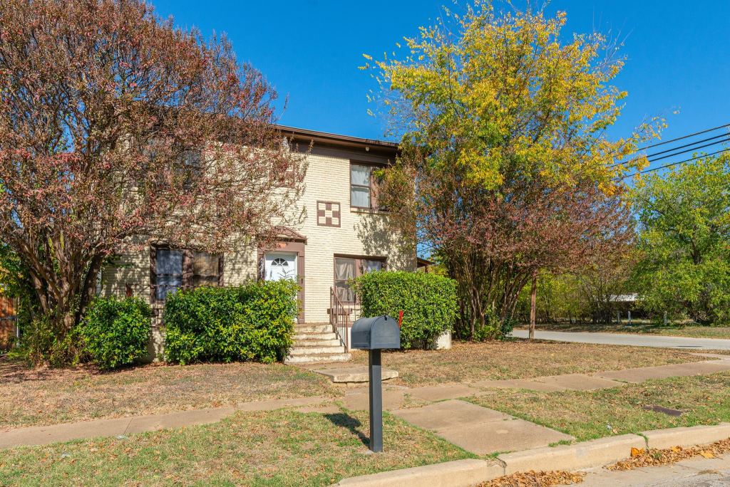 2841 Avenue H, Fort Worth, TX 76105 — photo 1