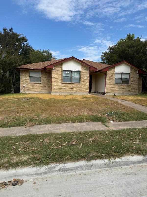 705 Angle Ridge Circle, Garland, TX 75043 — photo 1