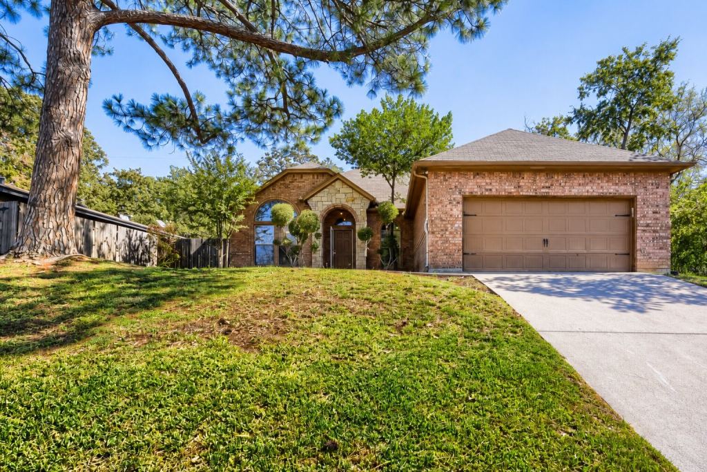 1104 Irwin Drive, Hurst, TX 76053 — photo 1