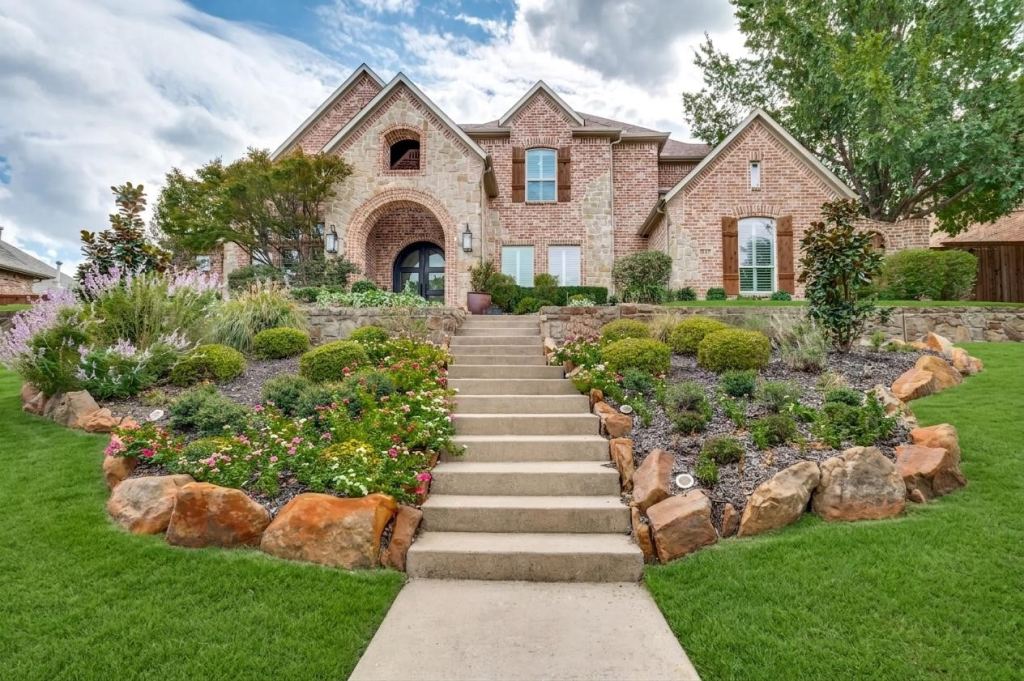 2614 Queen Elizabeth Boulevard, Lewisville, TX 75056 — photo 1