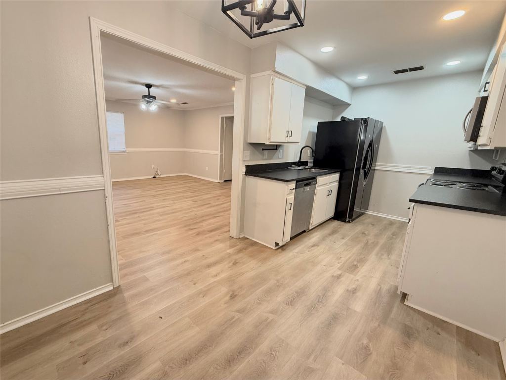 210 Park Street W, Sulphur Springs, TX 75482 — photo 1