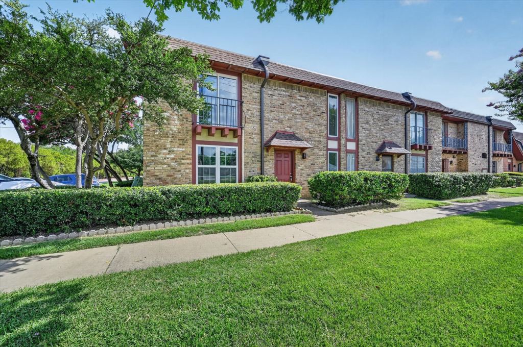 1801 E Grauwyler Road 101, Irving, TX 75061 — photo 1