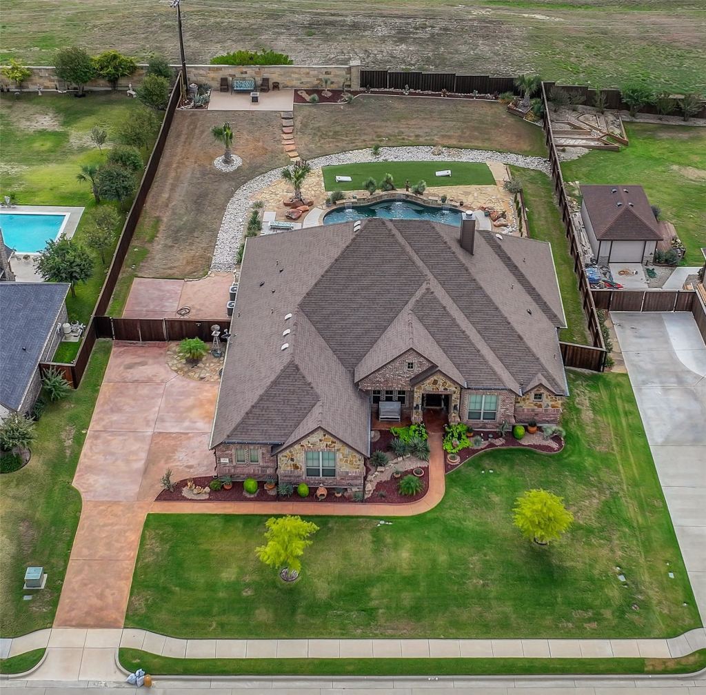 2125 Vanderbilt Drive, Weatherford, TX 76088 — photo 1