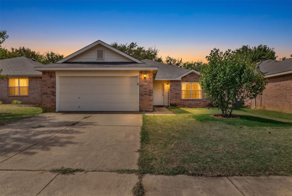10333 Bear Hollow Drive, Fort Worth, TX 76244 — photo 1