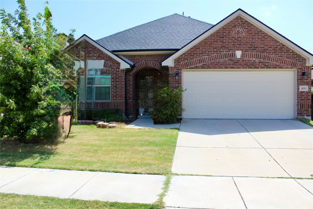 809 Kinghaven Drive, Little Elm, TX 75068 — photo 1