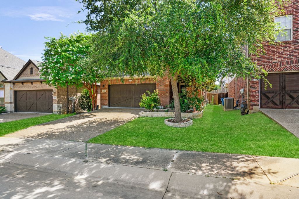 220 Sir Brine Drive, Lewisville, TX 75056 — photo 1