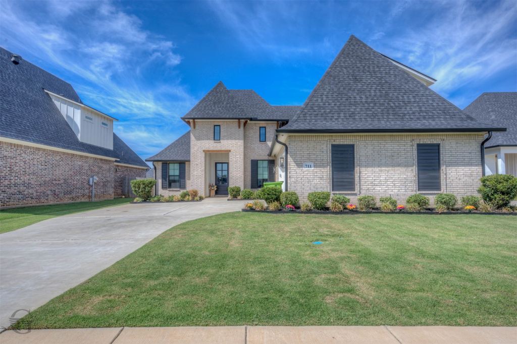 711 Julesburg Lane